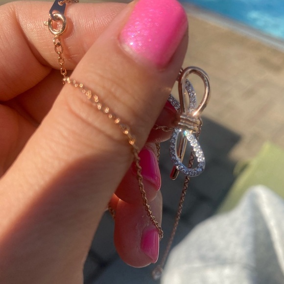 Stunning SWAROVSKI bow and crystal necklace NWOT - Picture 2 of 7